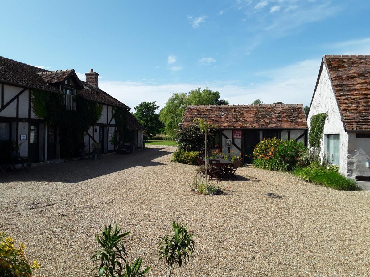 La Belviniere Chambres Et Table D'Hotes Tour-en-Sologne Exteriör bild