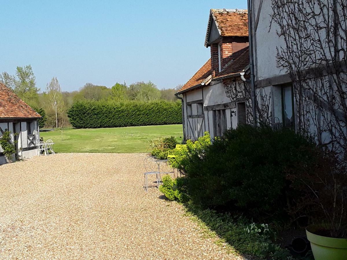 La Belviniere Chambres Et Table D'Hotes Tour-en-Sologne Exteriör bild