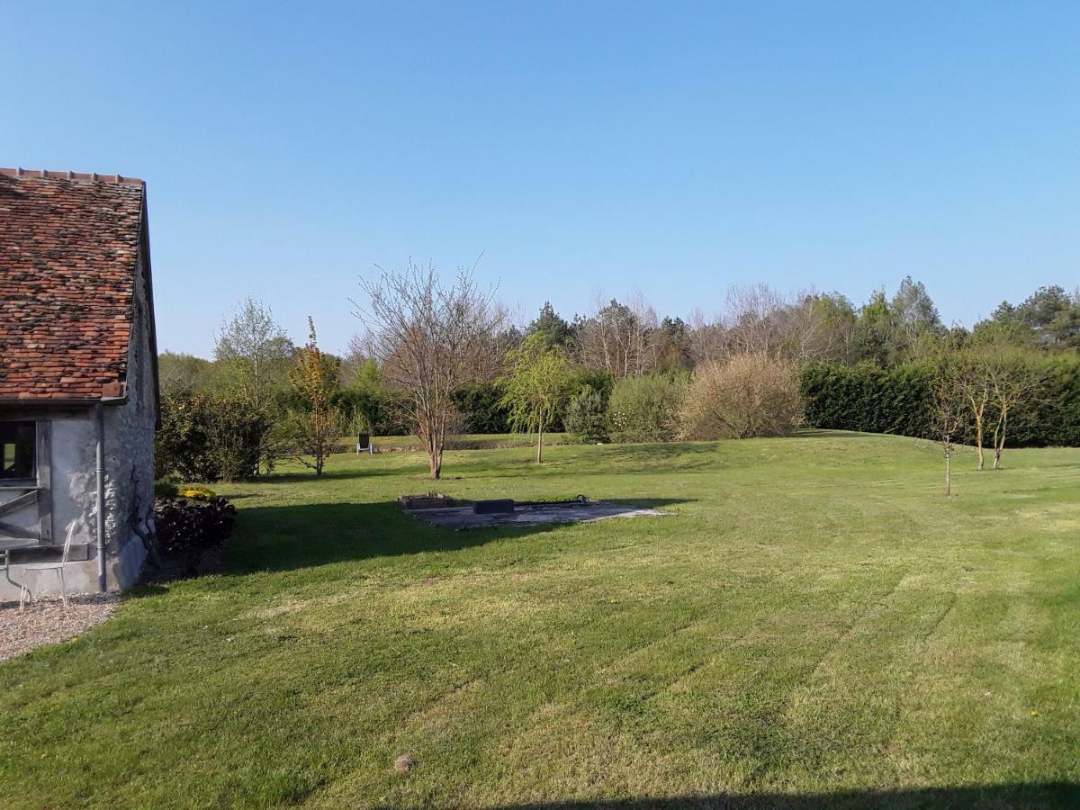 La Belviniere Chambres Et Table D'Hotes Tour-en-Sologne Exteriör bild