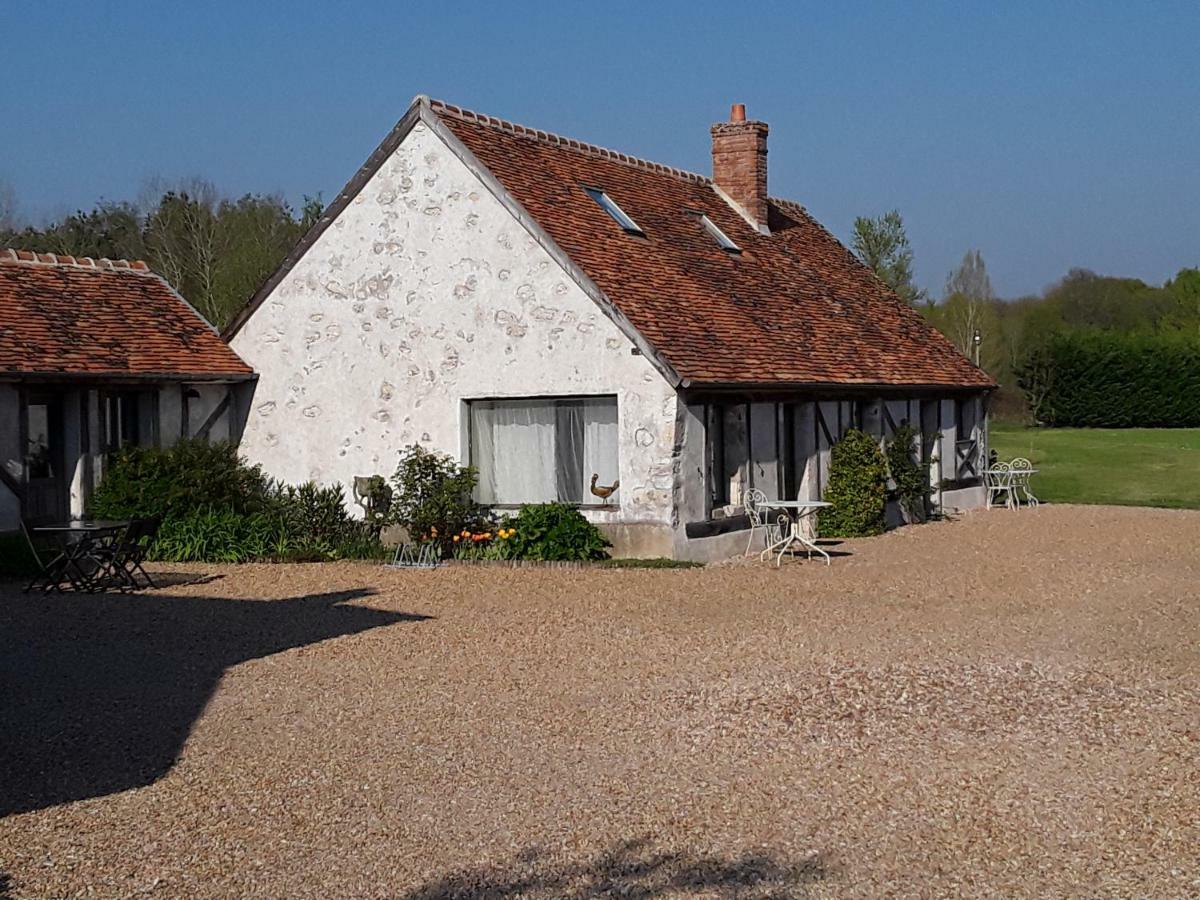 La Belviniere Chambres Et Table D'Hotes Tour-en-Sologne Exteriör bild